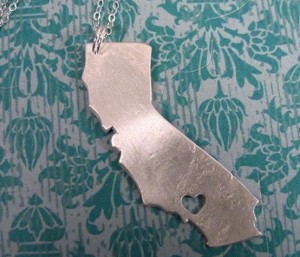 heart your state necklace