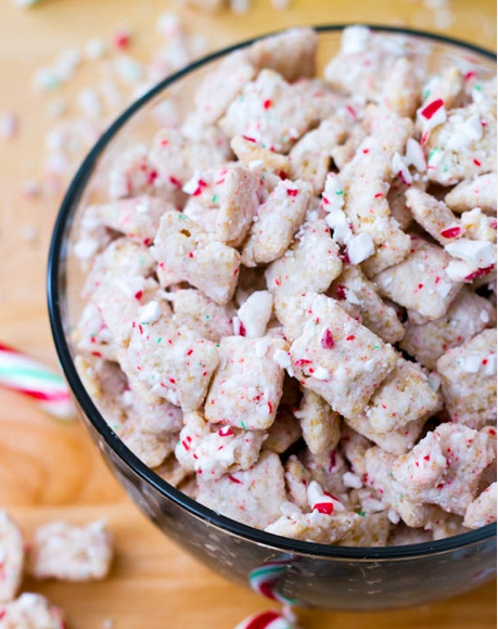 peppermint crunch mix puppy chow