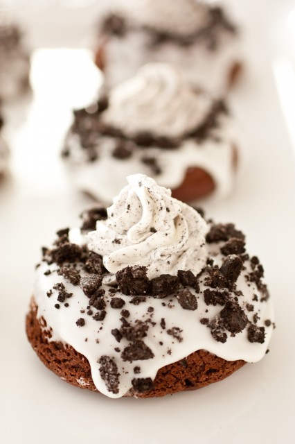 Baked Cookies & Cream Donuts