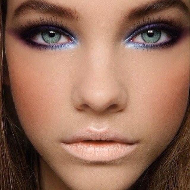 36 Flirty Prom Makeup Looks Ideas This Summer - Page 19 of 