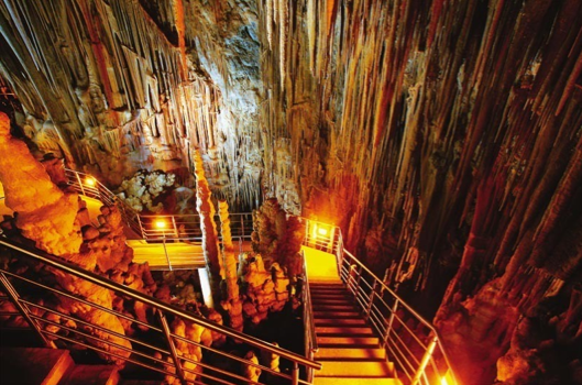 kastanias cave