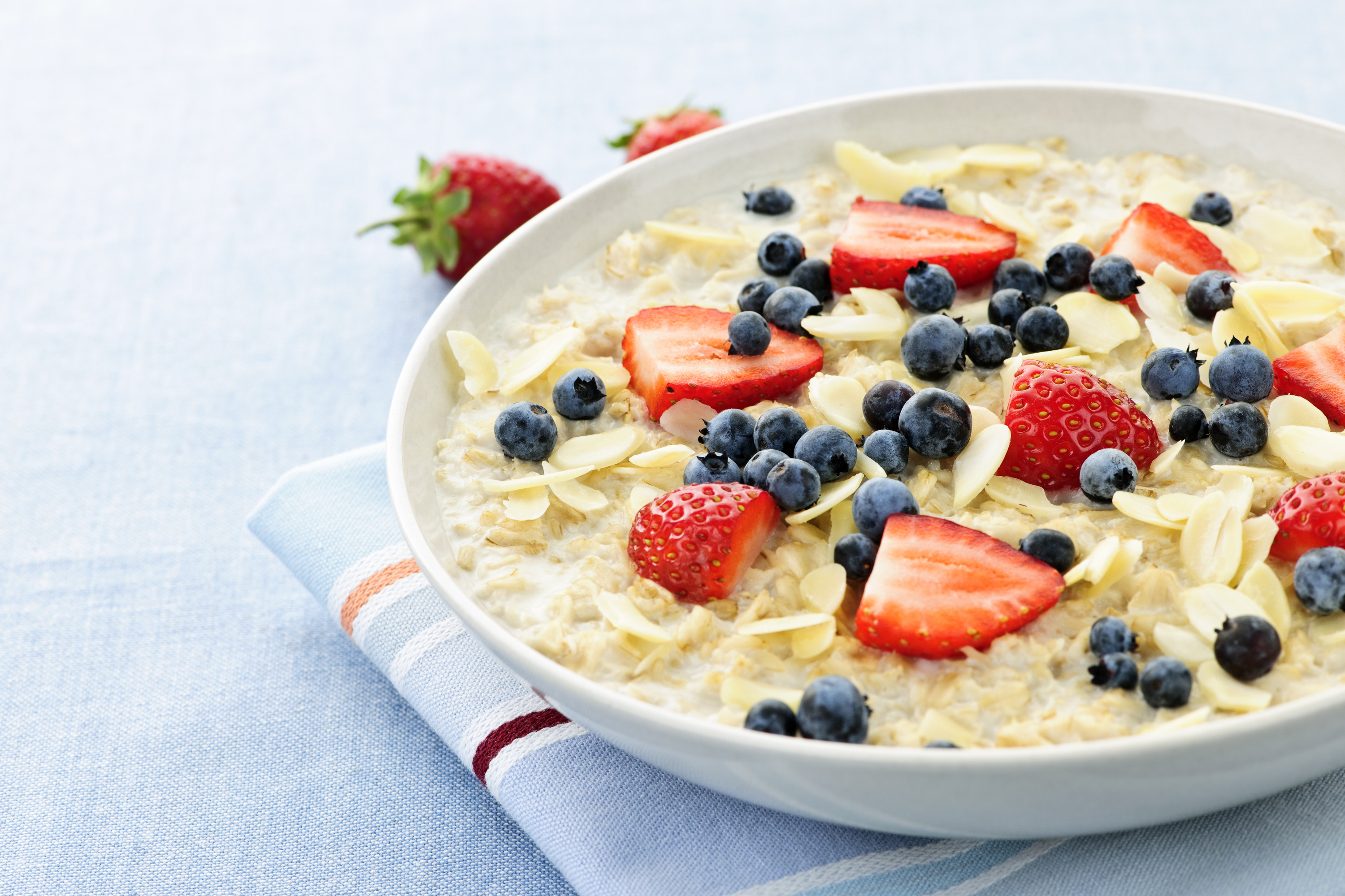 10 Health Benefits of Oatmeal | The Luxury Spot