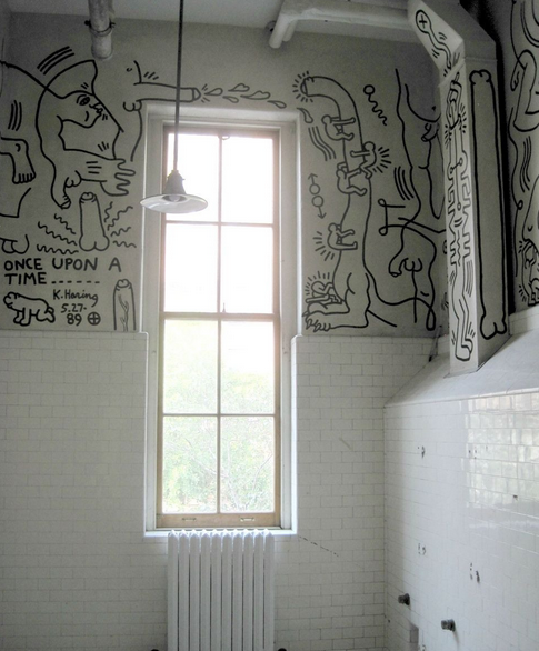 keith haring restroom mural