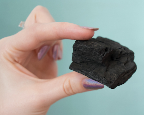 The benefits of charcoal for the skin