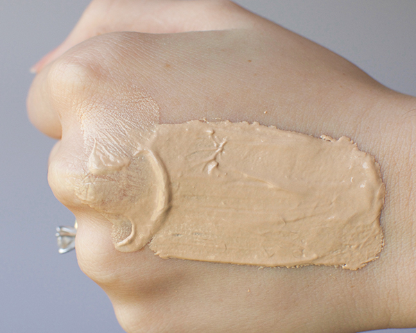 how to apply foundation to dry skin