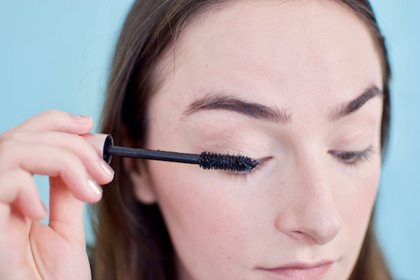 how to remove mascara from clothes