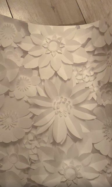 3-D wallpaper