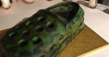 crocs cake for a wedding