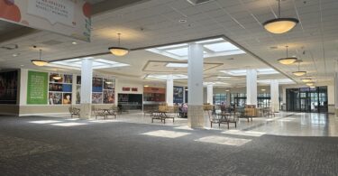 Hudson Valley Mall food court