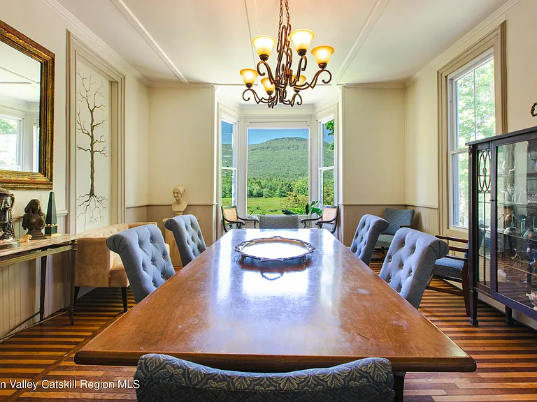 Elka Park, NY mansion dining room