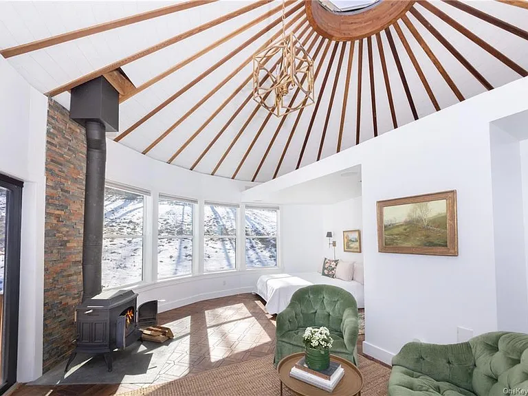 Hudson Valley Yurt House, yurt woodburning stove