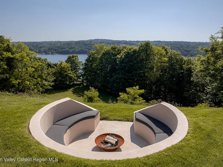 Highland, NY estate with neutral colors, modern sunken fire pit