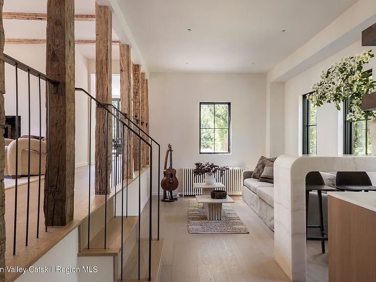 Highland, NY estate with neutral colors, neutral modern foyer