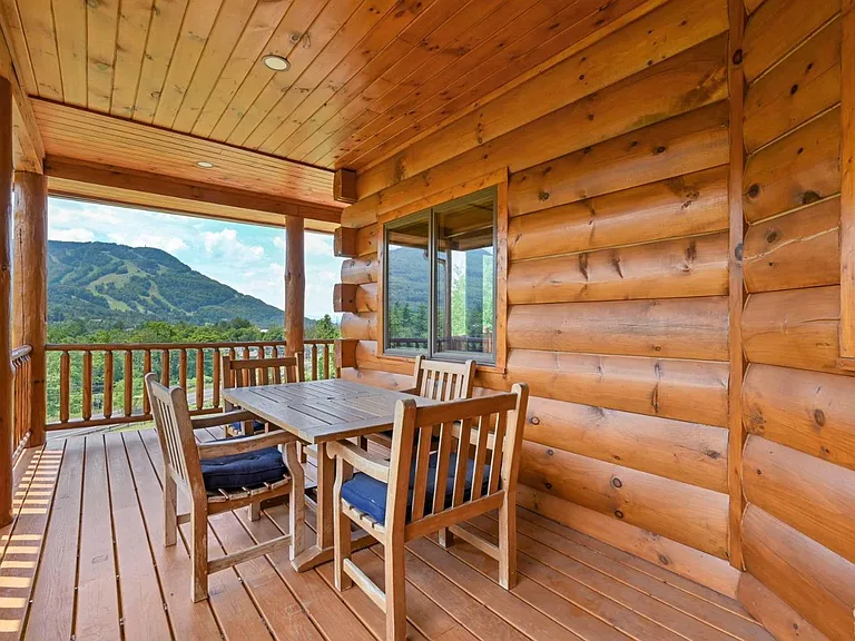 Hunter Mountain, NY ski chalet, log cabin wraparound porch