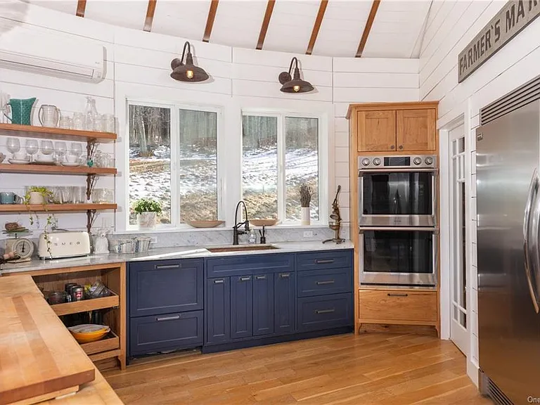 Hudson Valley Yurt House, yurt kitchen