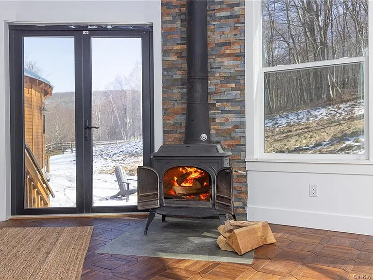 Hudson Valley Yurt House, yurt woodburning stove