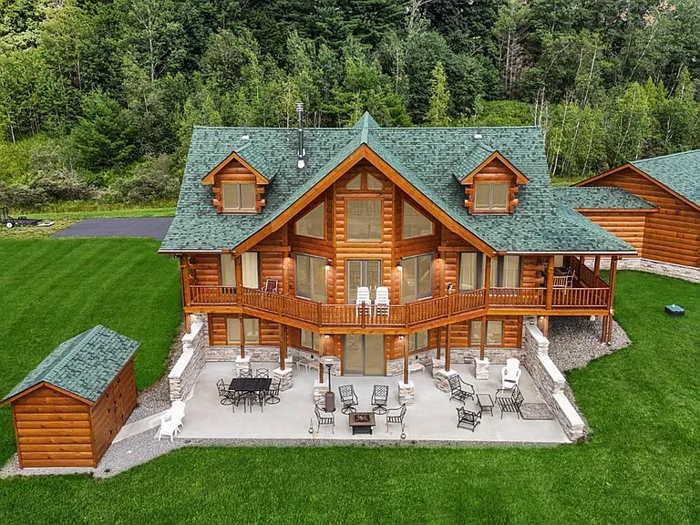 Hunter Mountain, NY ski chalet, log cabin mansion with green roof