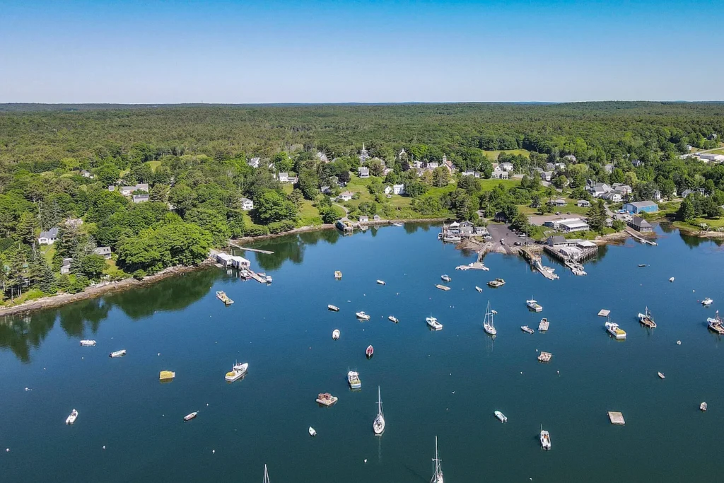 Rustic Maine Beach House, harbor with boats