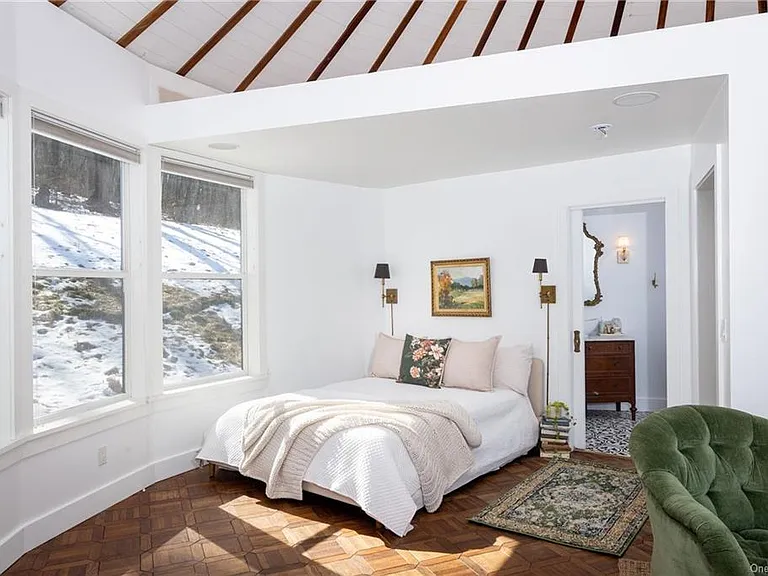 Hudson Valley Yurt House, yurt bedroom with minimalist finishings