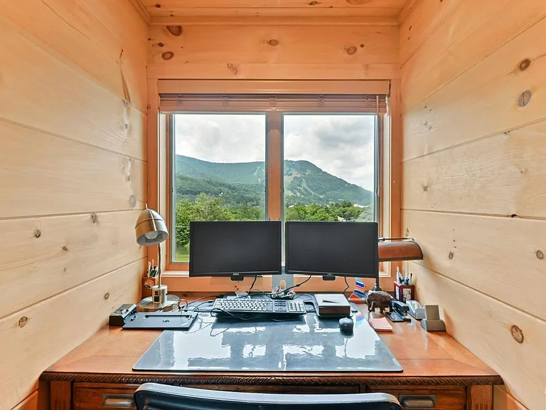 Hunter Mountain, NY ski chalet, log cabin work from home computer desk wood built-ins