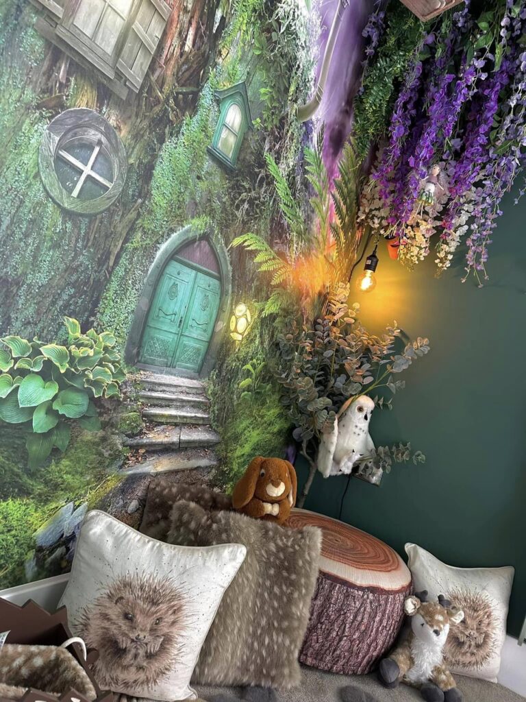 enchanting kids room design, gorgeous forest themed kids bedroom design with a fairy swing