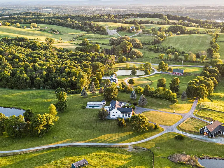 Valatie NY Equestrian Estate, 80 acres of horse farm in the Hudson Valley