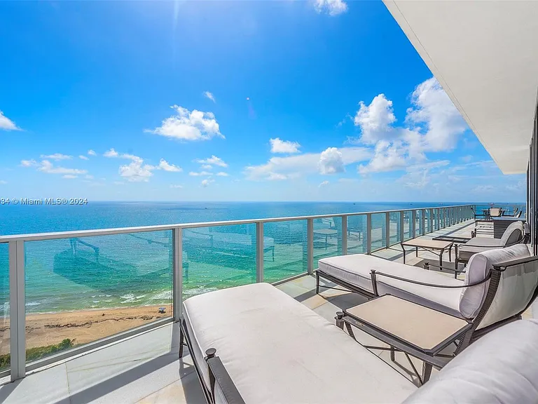 Fort Lauderdale Beach Penthouse, panoramic views of FTL beach and the atlantic ocean