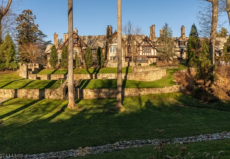 tudor style castle in NJ, exterior of Glynallyn in Morris Township