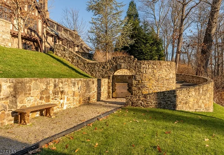 tudor style castle in NJ, stone wall exterior of Glynallyn in Morris Township