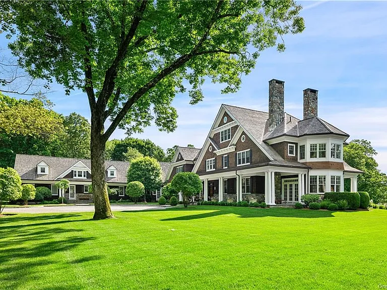 Westchester Mansion, exterior of Happy Hill Farms in Bedford Corners New York