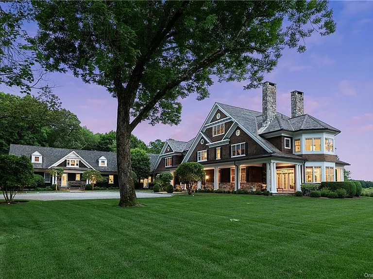 Westchester Mansion, exterior of Happy Hill Farms in Bedford Corners New York