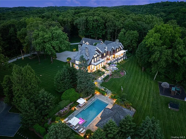 Westchester Mansion, exterior of Happy Hill Farms in Bedford Corners New York