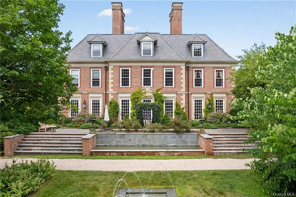 eclectic castle in new york, exterior of the Salutation replica, an English Georgian masterpiece