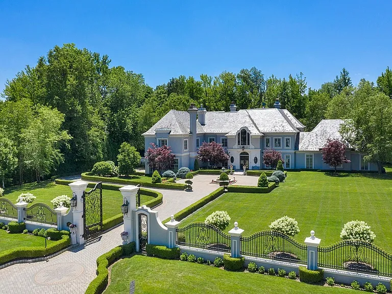 maximalist NJ mansion, 12 The Esplanade in Alpine New Jersey exterior gates