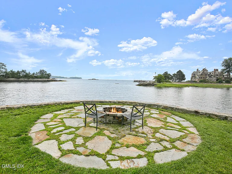 most expensive home in Connecticut, Greenwich mansion exterior on the Long Island Sound