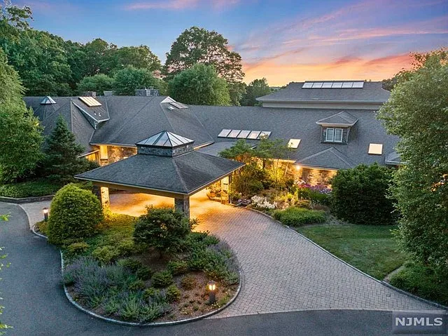 exterior of a posh modern saddle river mansion in New Jersey's Bergen County