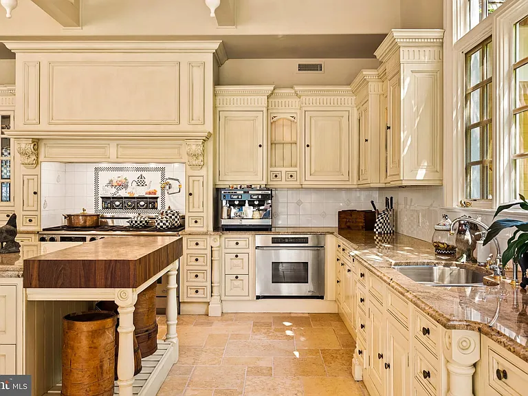 Classic NJ mansion in Moorestown New Jersey, cream colored Clive Christian kitchen