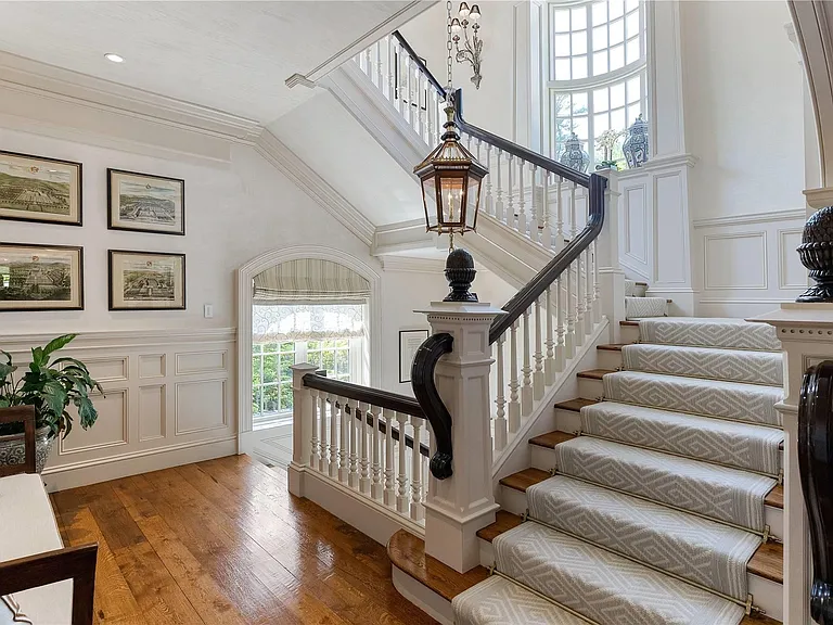 Old Westbury Mansion, exterior of Spring Hill Lane estate with multi-level living