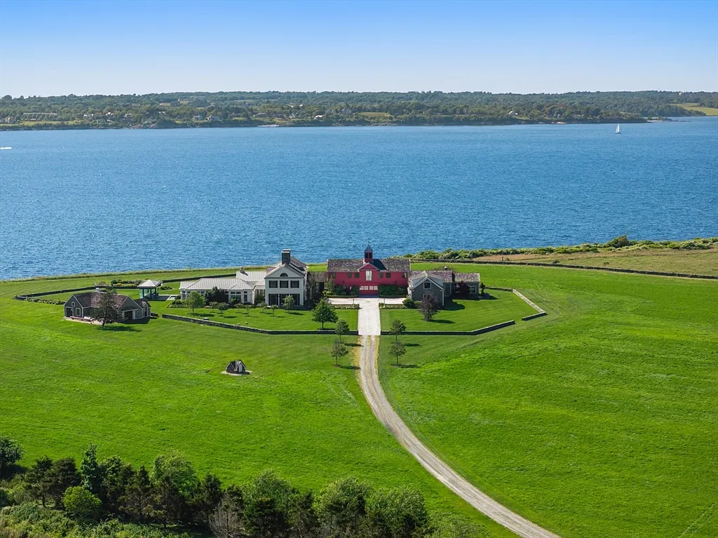 Most expensive house in Rhode Island, exterior of 441 West Main Road in Little Compton