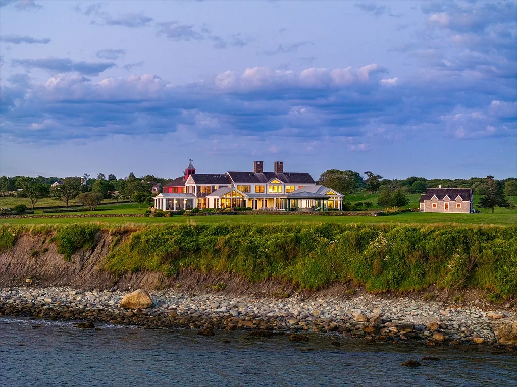 Most expensive house in Rhode Island, exterior of 441 West Main Road in Little Compton