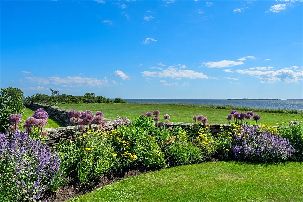 Most expensive house in Rhode Island, exterior of 441 West Main Road in Little Compton