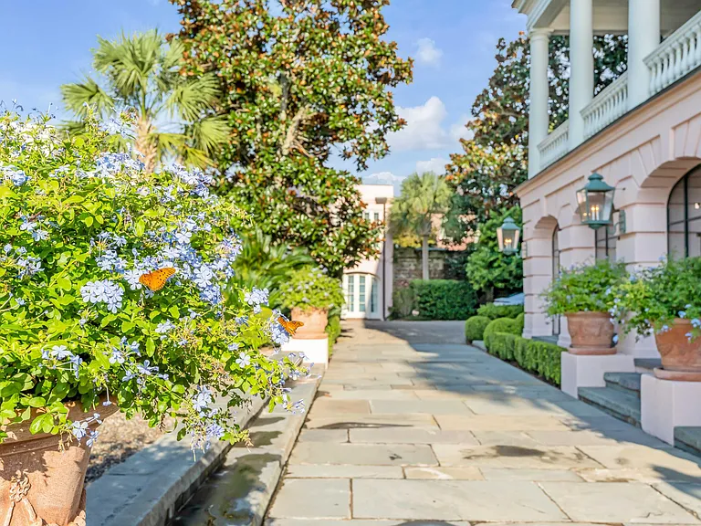 Scott Bessent's Charleston Waterfront Mansion, 5 east battery street in charleston south carolina