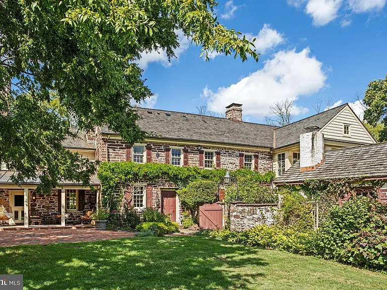 1700s equestrian estate in Lower Gwynedd Pennsylvania, colonial home exterior with stones