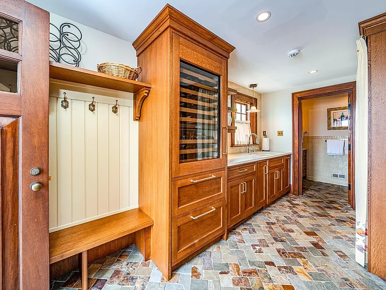 Timeless NJ bayfront beach house, mud room and coat storage of 612 S Bayview Drive in Strathmere, New Jersey