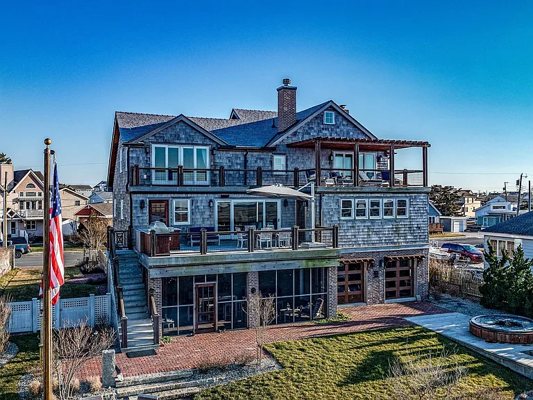 Timeless NJ bayfront beach house, exterior of 612 S Bayview Drive in Strathmere, New Jersey