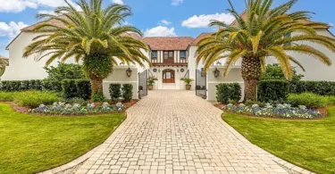 Most beautiful mansion on Saint Simons Island, Georgia