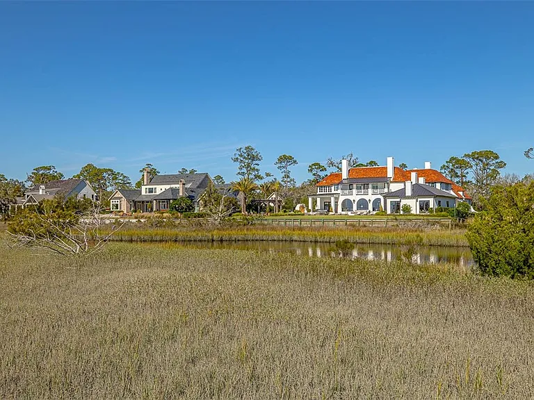 Most beautiful mansion on Saint Simons Island, Georgia, exterior and paver driveway