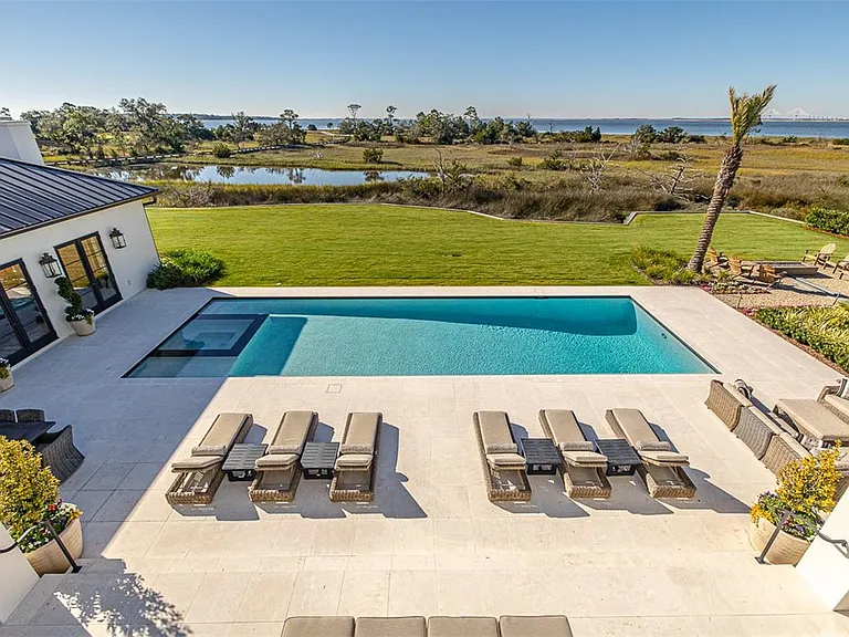 Most beautiful mansion on Saint Simons Island, Georgia, exterior view of Jekyll Island and in-ground pool