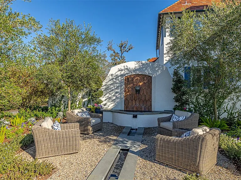 Most beautiful mansion on Saint Simons Island, Georgia, exterior guest house and seating area