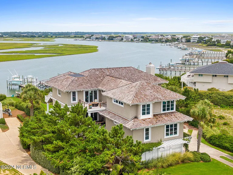 Wilmington Beach Mansion with Panoramic Views